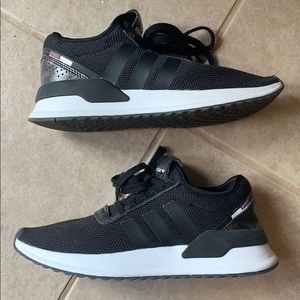 Adidas women’s sneakers